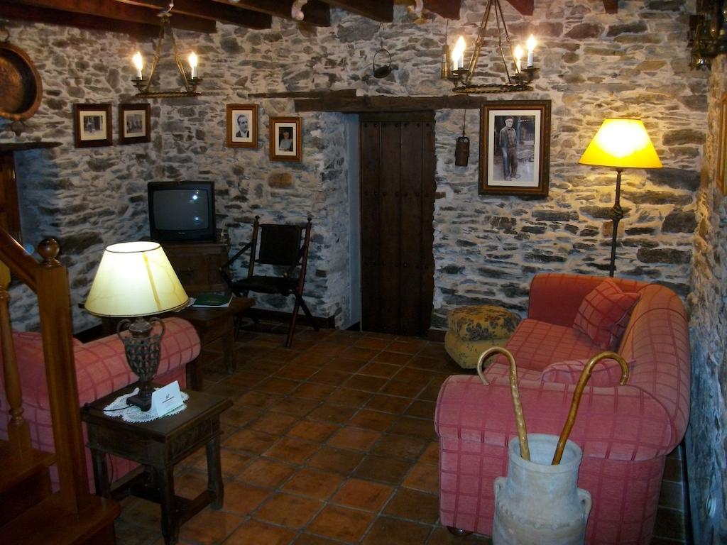 Pensjonat Casa De Aldea Los Glayus Luarca Pokój zdjęcie